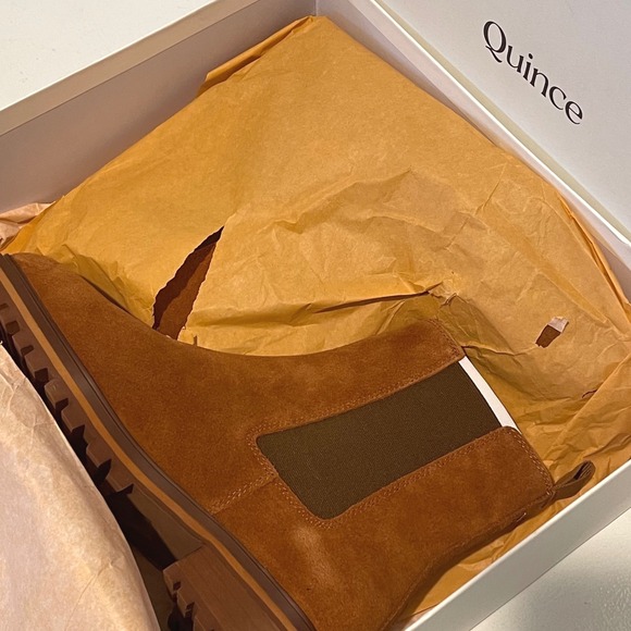 Quince Women's Cinnamon Suede Chelsea Boots 1.5" Lug Sole Size 8 NIB - Picture 3 of 5